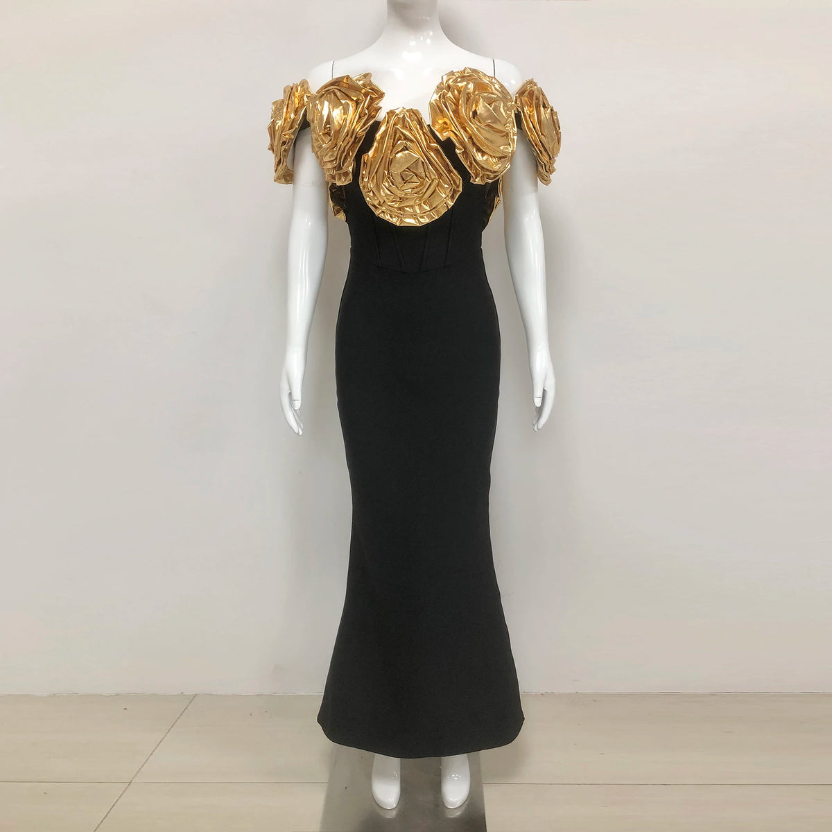 Women’s Black 3D Floral Off-Shoulder Evening Gown