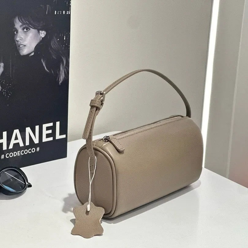 Article comforme à l'image, créez votre style en choisissant votre taille, couleur pour une satifaction parfaite!