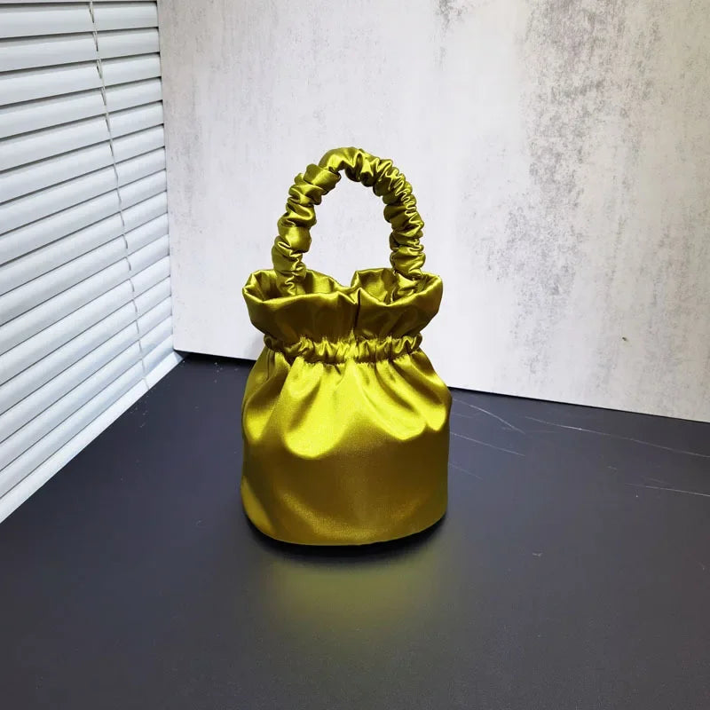 Article comforme à l'image, créez votre style en choisissant votre taille, couleur pour une satifaction parfaite!