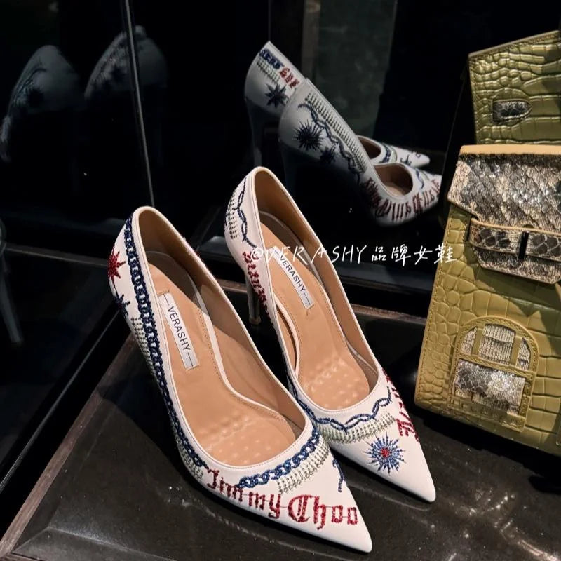 Article comforme à l'image, créez votre style en choisissant votre taille, couleur pour une satifaction parfaite!