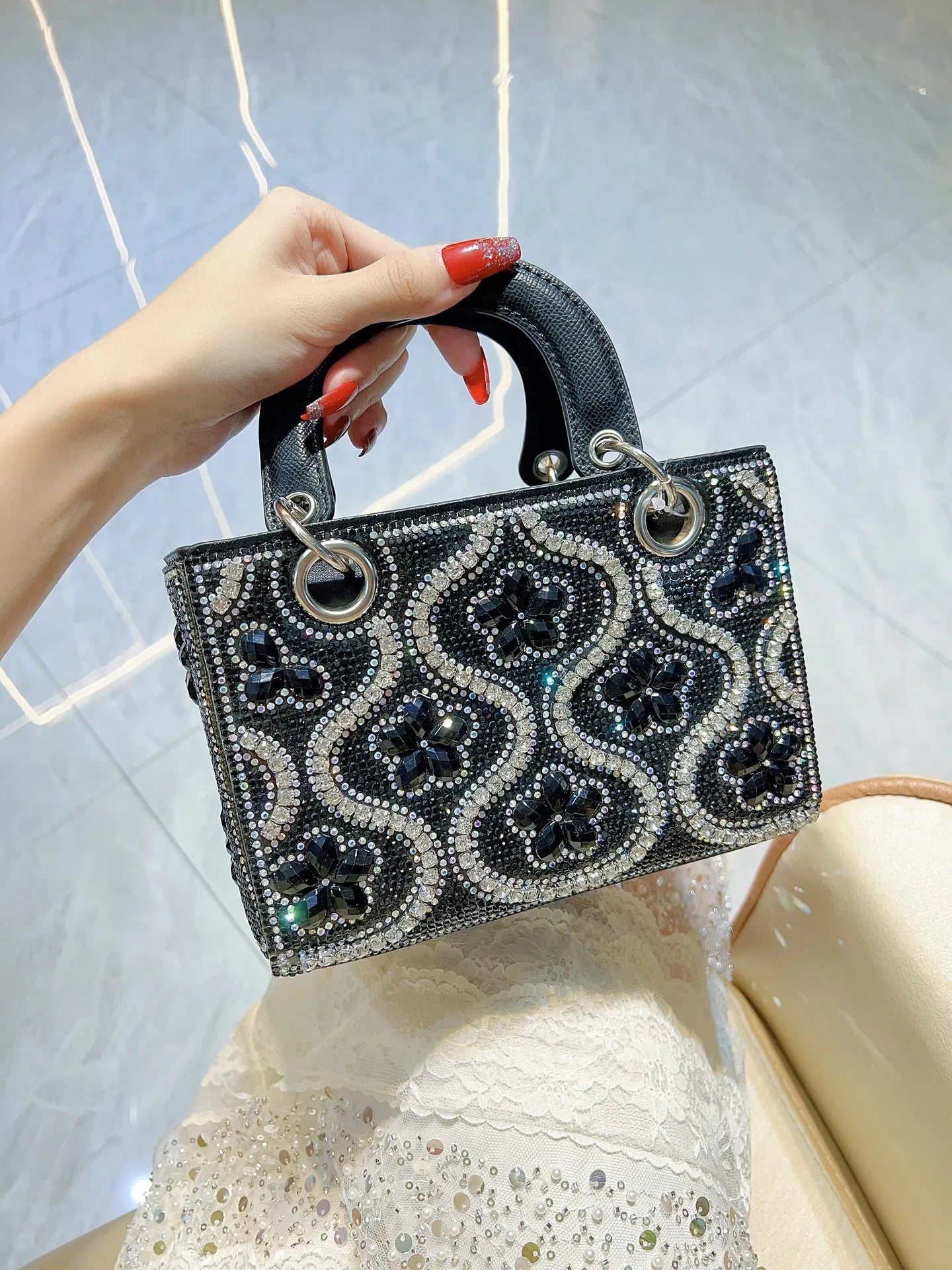 Luxury Women Shoulder Crossbody Evening Handbag Diamond Decoration Long Chain Bag LADYLYS