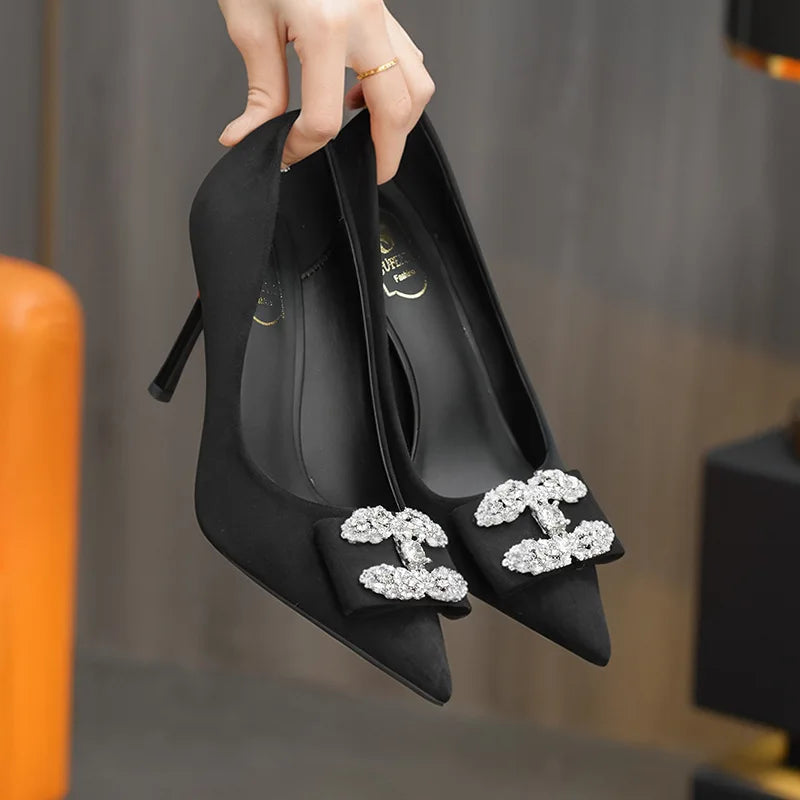 Article comforme à l'image, créez votre style en choisissant votre taille, couleur pour une satifaction parfaite!