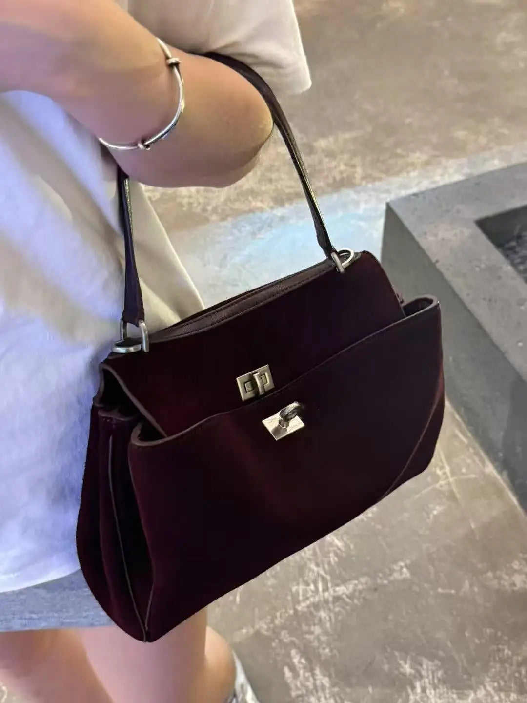 Article comforme à l'image, créez votre style en choisissant votre taille, couleur pour une satifaction parfaite!