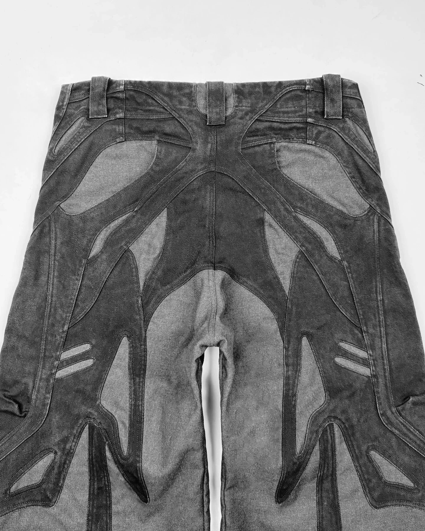 Article comforme à l'image, créez votre style en choisissant votre taille, couleur pour une satifaction parfaite!