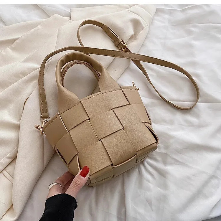 Article comforme à l'image, créez votre style en choisissant votre taille, couleur pour une satifaction parfaite!