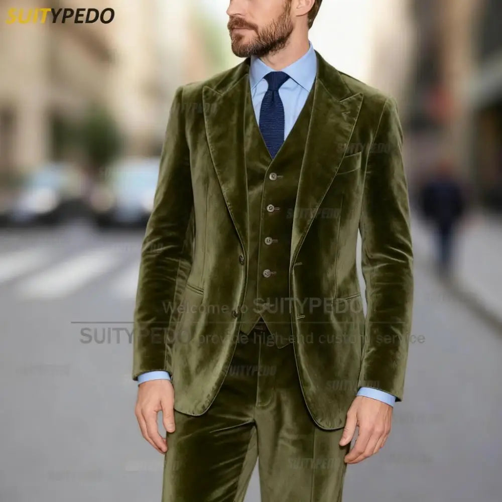Men’s Velvet Two-Piece Tuxedo Suit for Weddings and Parties