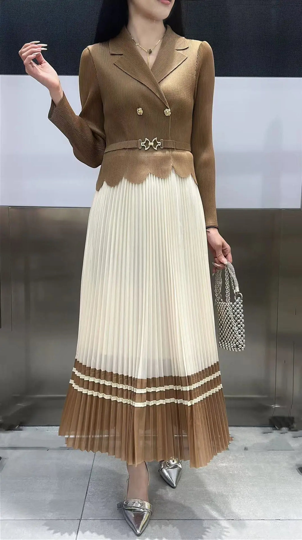 Article comforme à l'image, créez votre style en choisissant votre taille, couleur pour une satifaction parfaite!