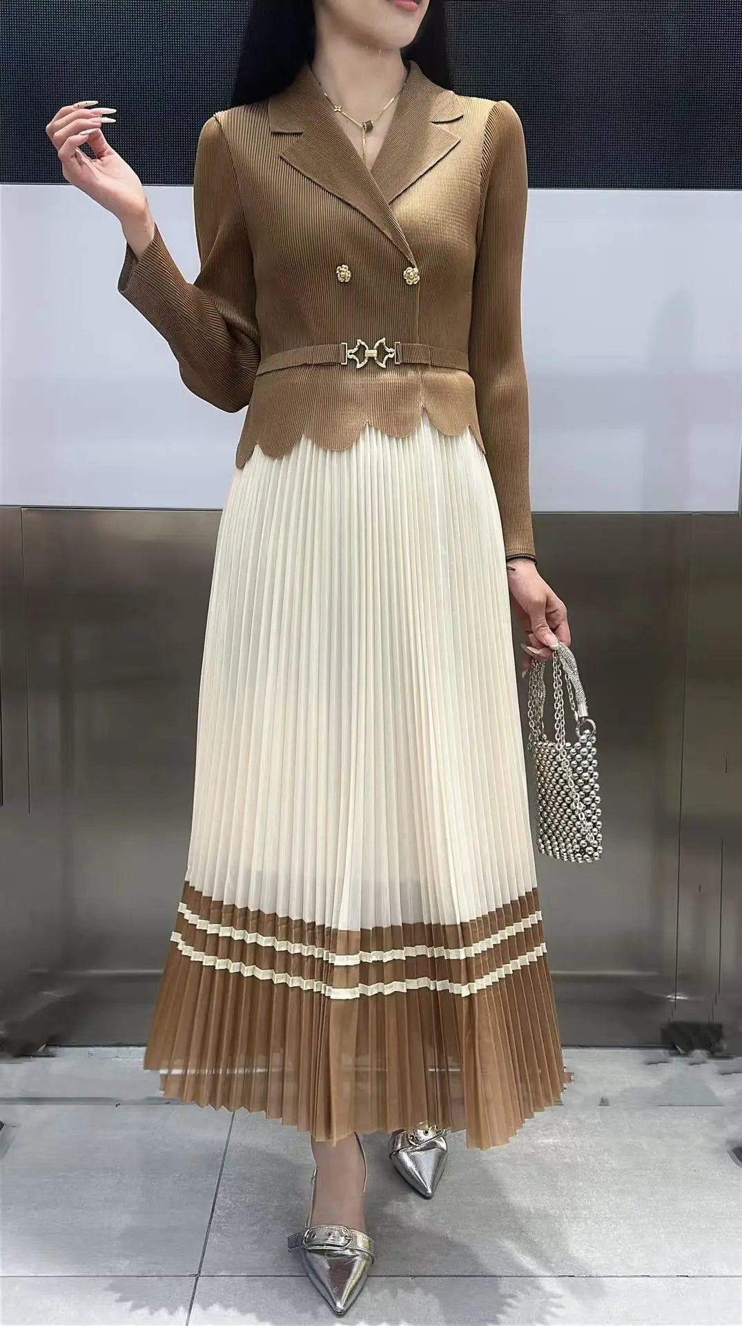 Article comforme à l'image, créez votre style en choisissant votre taille, couleur pour une satifaction parfaite!