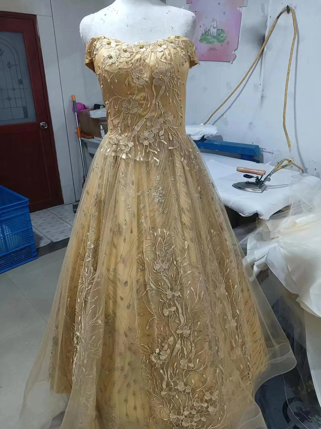 Elegant Gold Quinceanera Dress Off Shoulder Lace Embroidery LADYLYS
