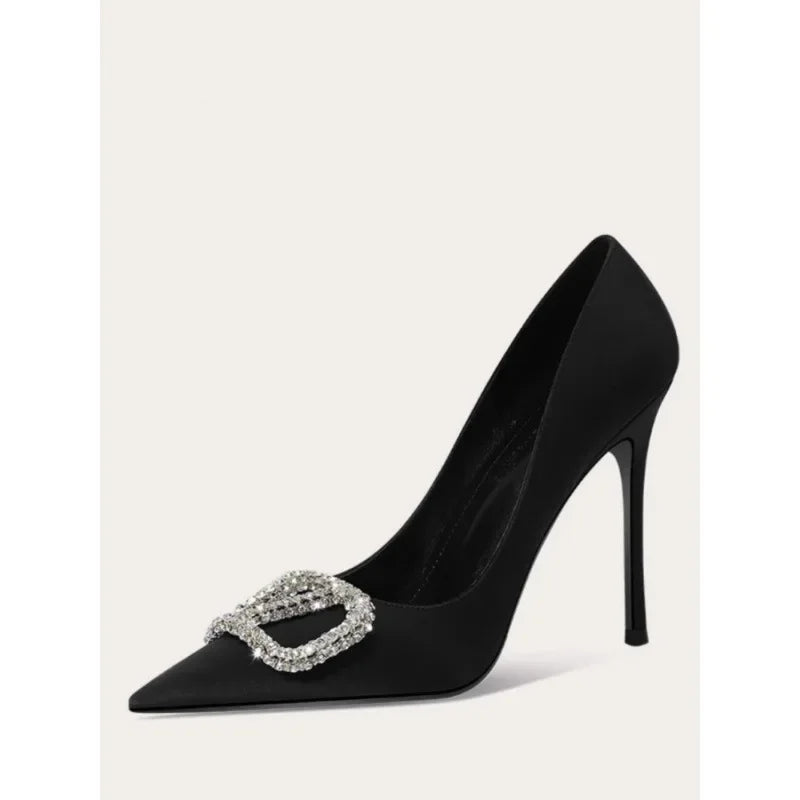 Article comforme à l'image, créez votre style en choisissant votre taille, couleur pour une satifaction parfaite!