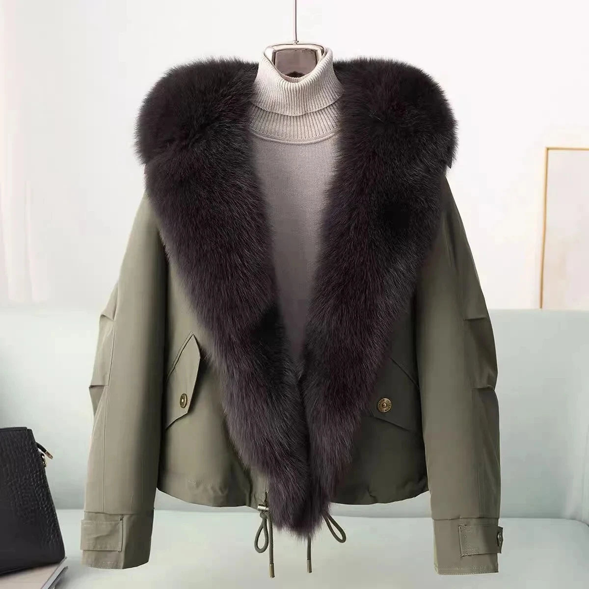 Women's Short Padded Jacket – Fur Collar, Slim Fit, Zip-Up Winter Coat