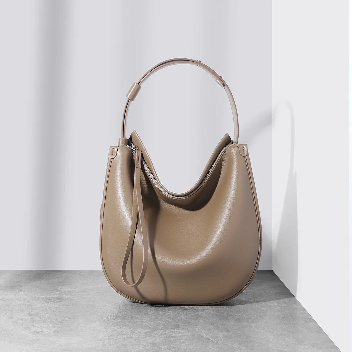 Article comforme à l'image, créez votre style en choisissant votre taille, couleur pour une satifaction parfaite!