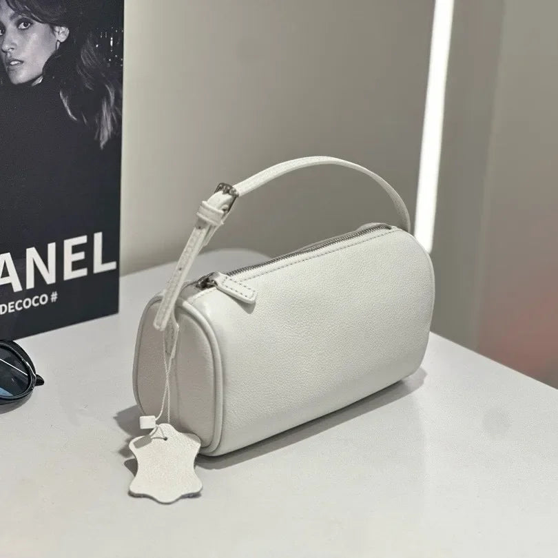 Article comforme à l'image, créez votre style en choisissant votre taille, couleur pour une satifaction parfaite!