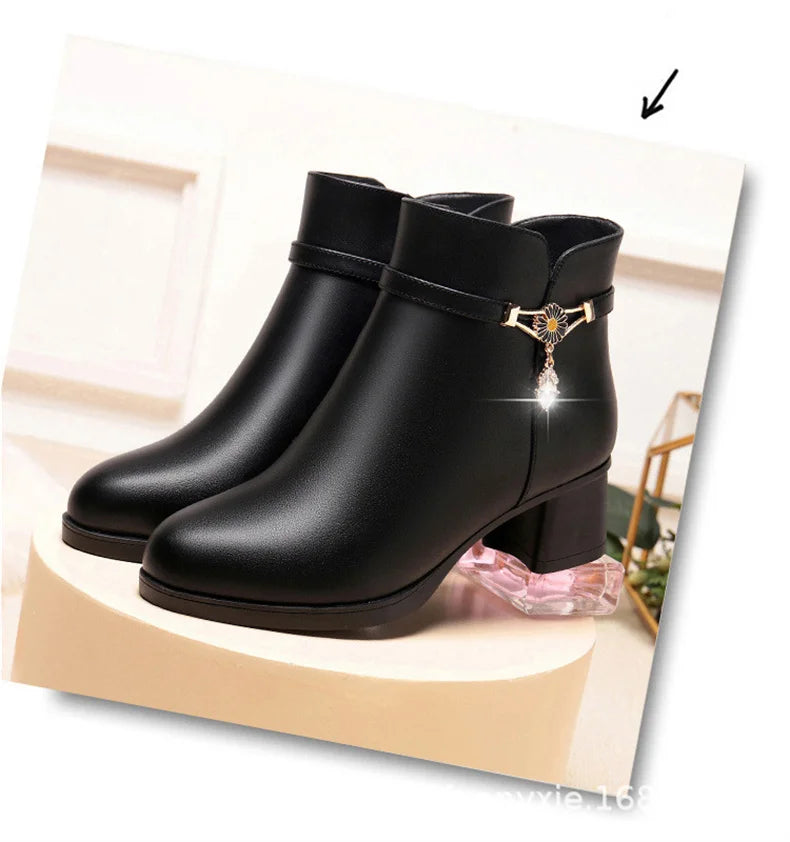 Women's Velvet Fleece-Lined Ankle Boots – Low Square Heel Anti-Slip Winter Booties