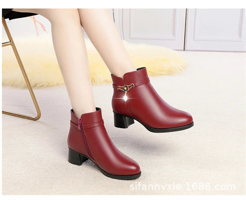 Women's Velvet Fleece-Lined Ankle Boots – Low Square Heel Anti-Slip Winter Booties
