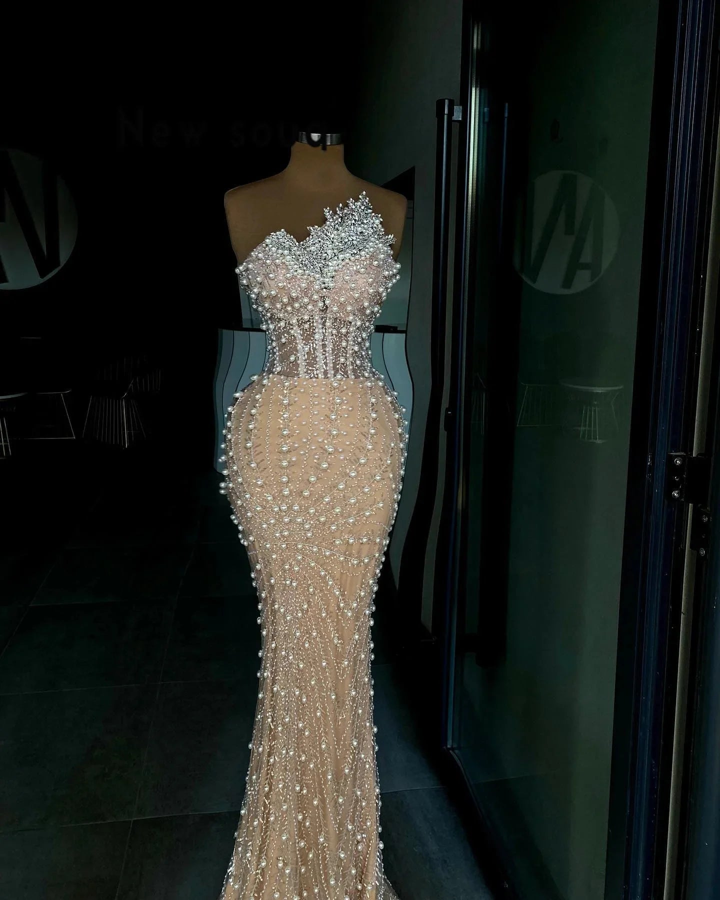 Article comforme à l'image, créez votre style en choisissant votre taille, couleur pour une satifaction parfaite!