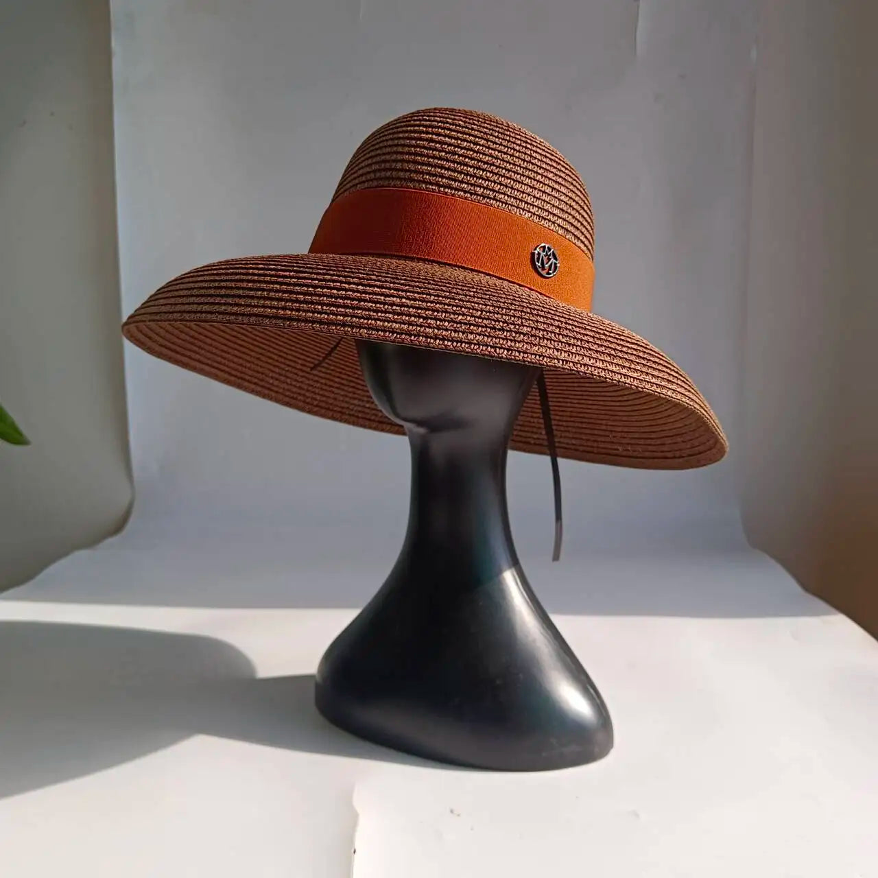 Red edging 2026 Sun Hats Hepburn hat Shiny Straw Hat European American  Braided Female Sunshade  chapeau femme LADYLYS
