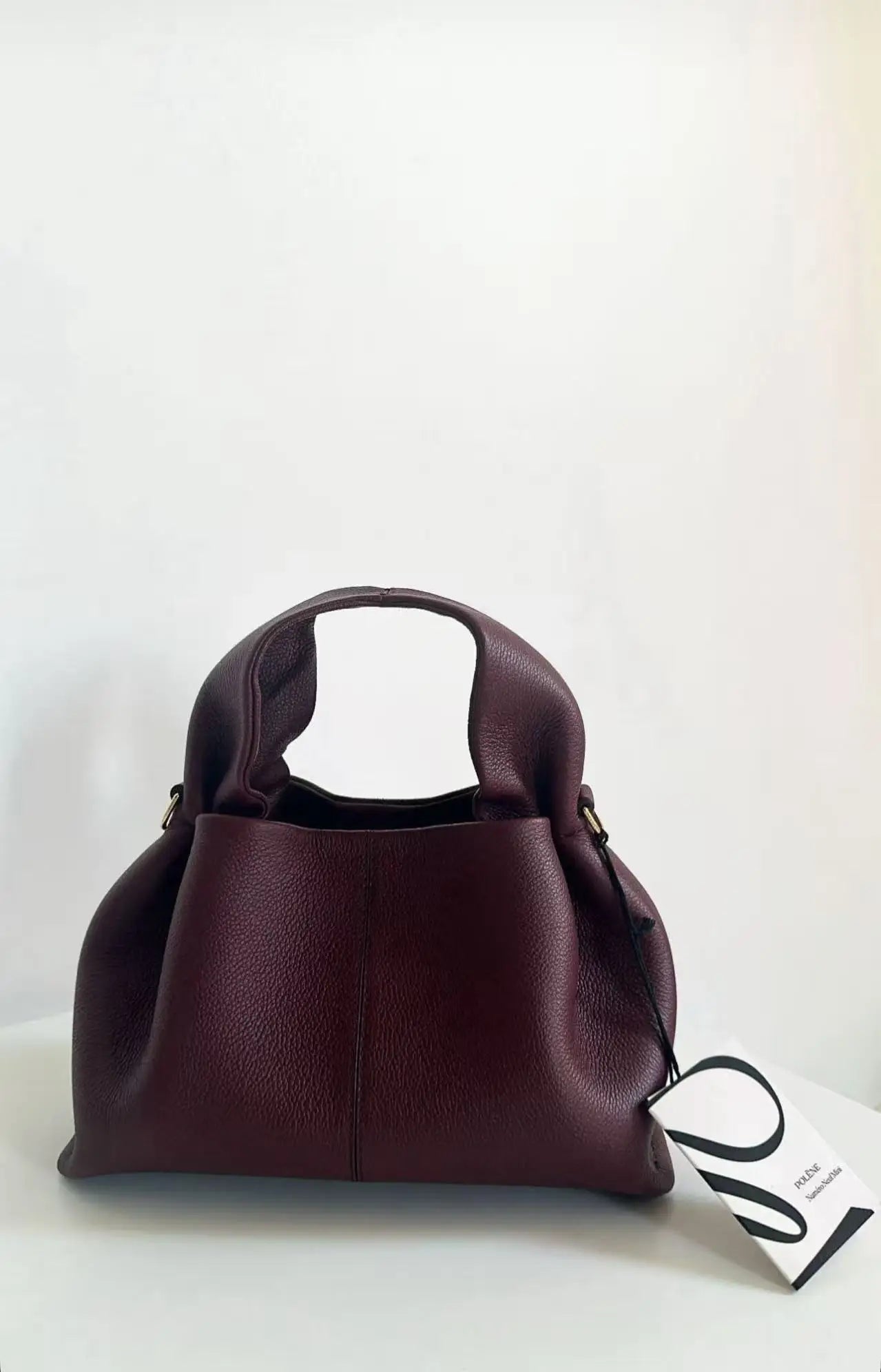 Article comforme à l'image, créez votre style en choisissant votre taille, couleur pour une satifaction parfaite!