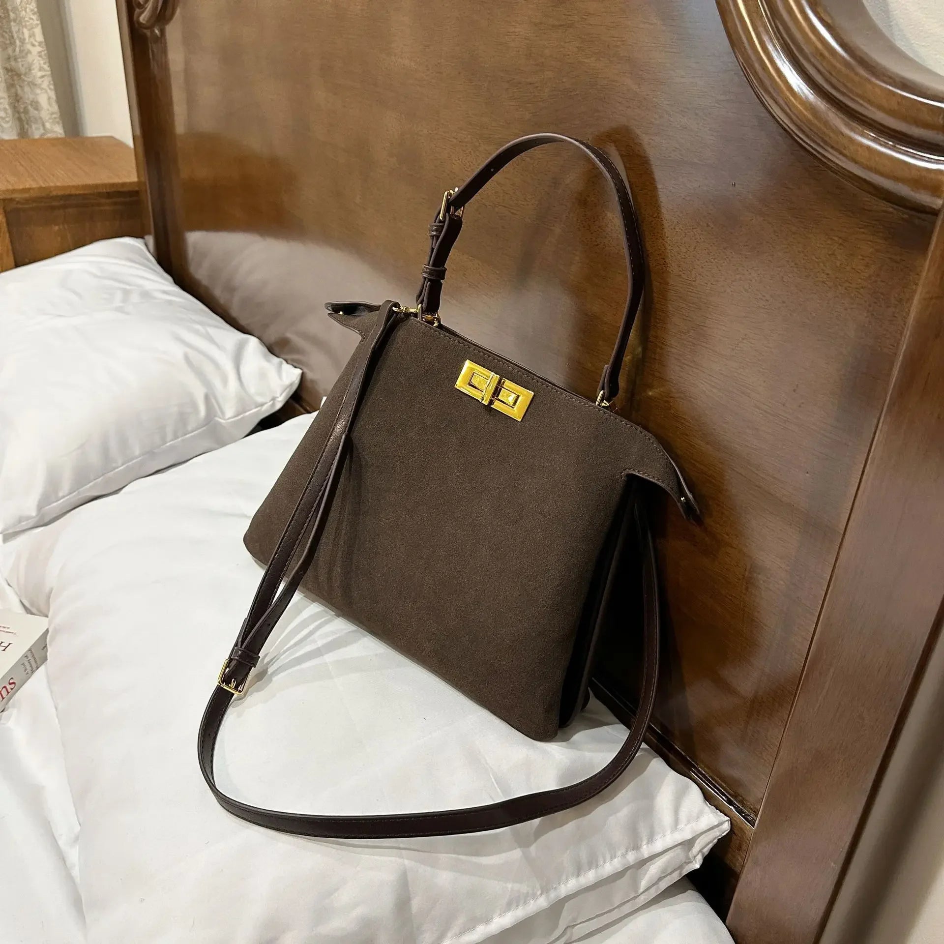 Article comforme à l'image, créez votre style en choisissant votre taille, couleur pour une satifaction parfaite!