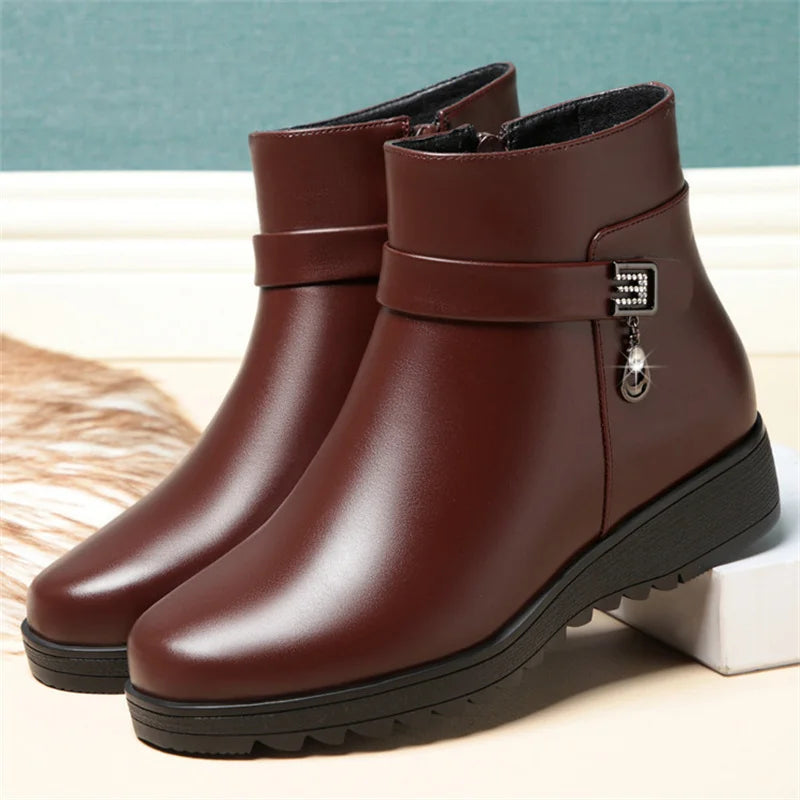 Women's Warm Fleece Chelsea Ankle Boots – Zip-Up Plush-Lined Winter Booties