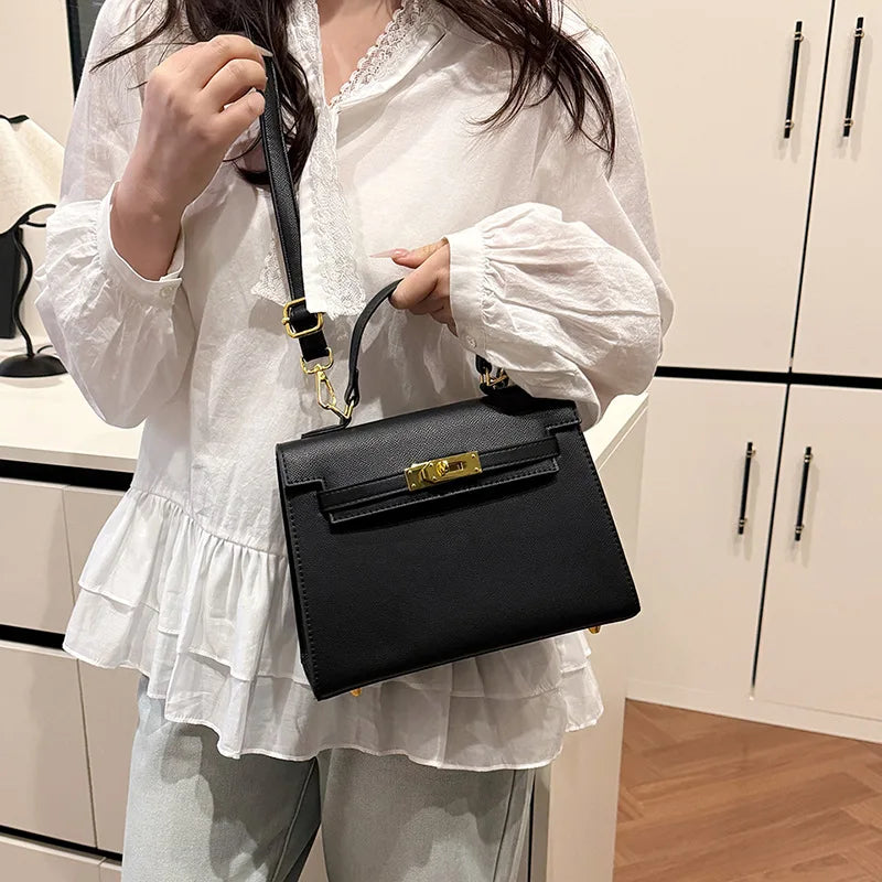 Article comforme à l'image, créez votre style en choisissant votre taille, couleur pour une satifaction parfaite!