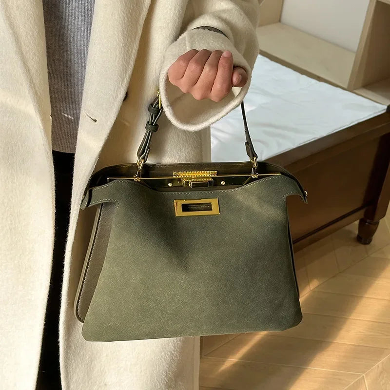 Article comforme à l'image, créez votre style en choisissant votre taille, couleur pour une satifaction parfaite!