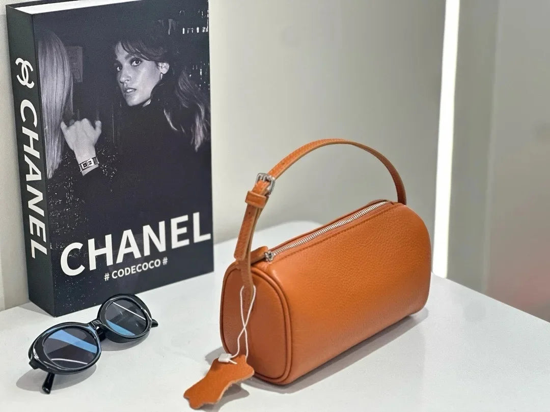 Article comforme à l'image, créez votre style en choisissant votre taille, couleur pour une satifaction parfaite!