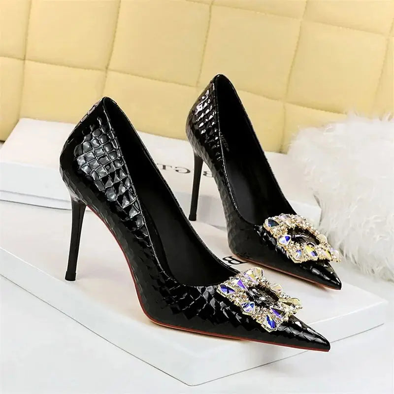 Article comforme à l'image, créez votre style en choisissant votre taille, couleur pour une satifaction parfaite!