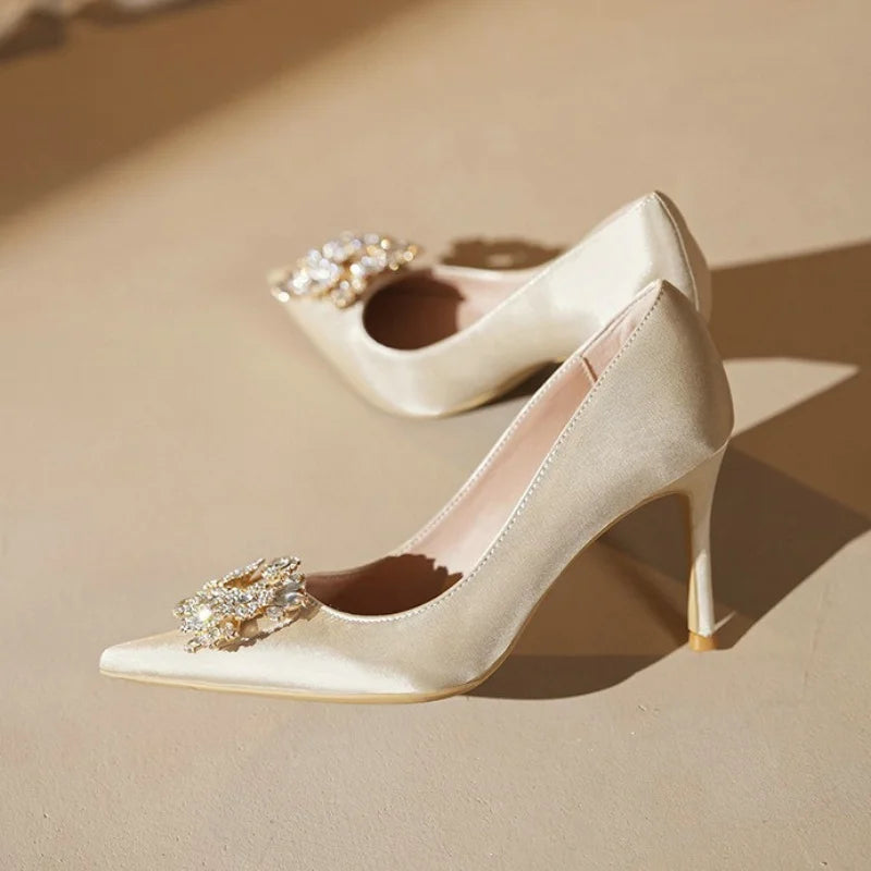 Article comforme à l'image, créez votre style en choisissant votre taille, couleur pour une satifaction parfaite!