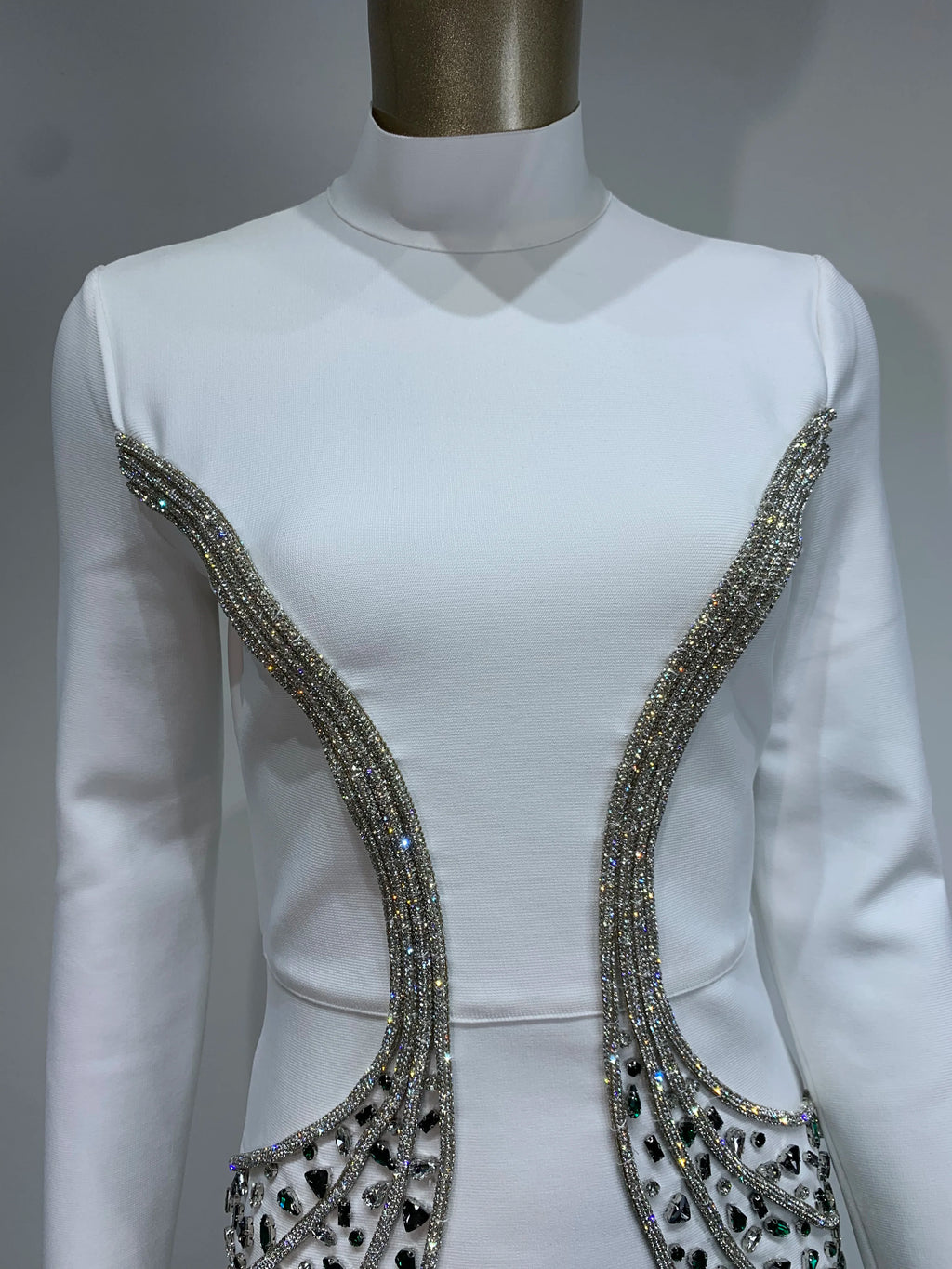 Article comforme à l'image, créez votre style en choisissant votre taille, couleur pour une satifaction parfaite!