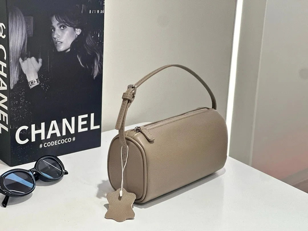 Article comforme à l'image, créez votre style en choisissant votre taille, couleur pour une satifaction parfaite!