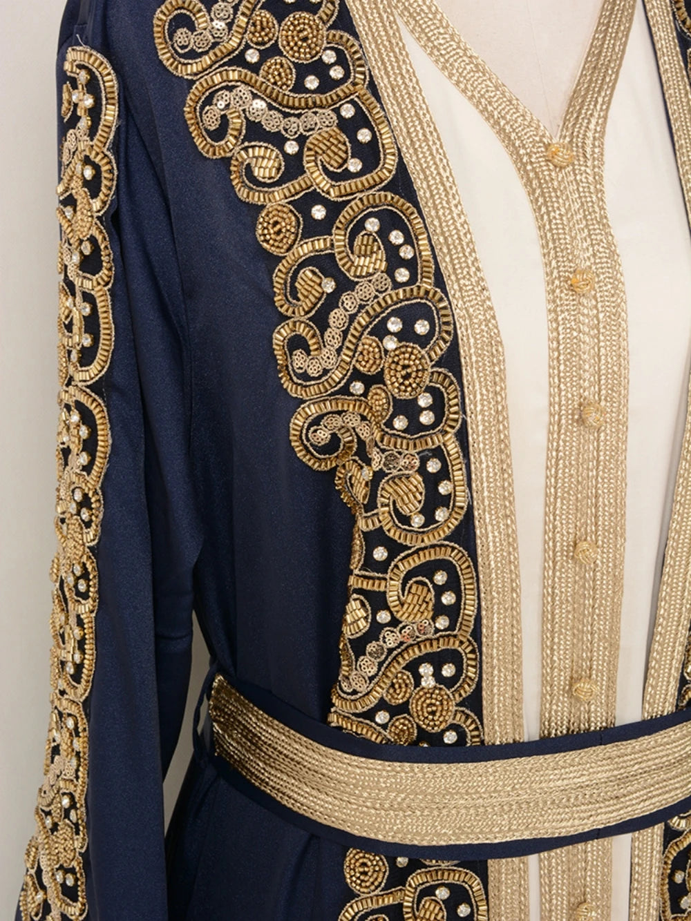 Article comforme à l'image, créez votre style en choisissant votre taille, couleur pour une satifaction parfaite!