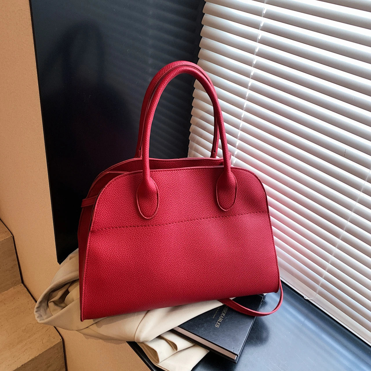 Article comforme à l'image, créez votre style en choisissant votre taille, couleur pour une satifaction parfaite!