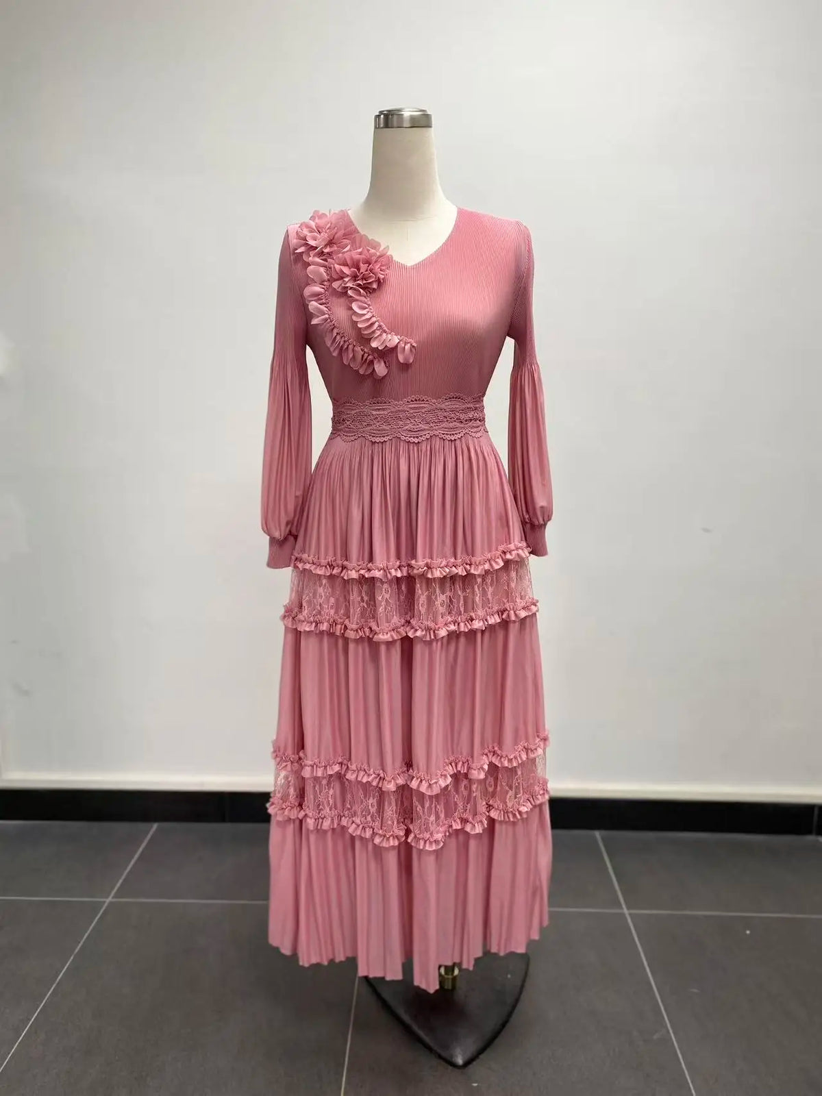 Women's Pleated Tiered Lace Midi Dress – V-Neck Lantern Sleeve Floral Detail | Elegant African Fashion