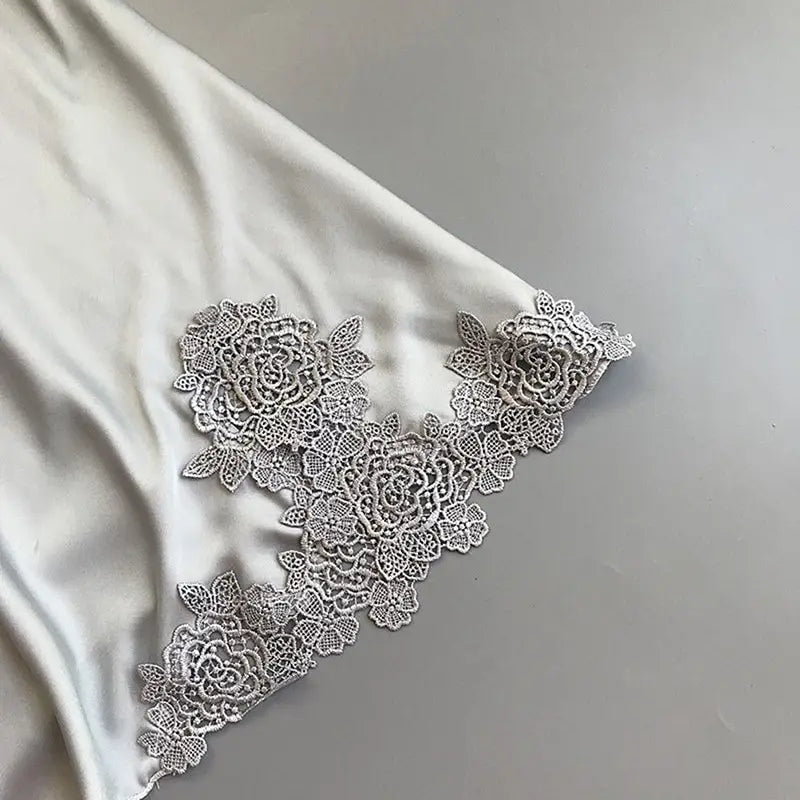 Article comforme à l'image, créez votre style en choisissant votre taille, couleur pour une satifaction parfaite!