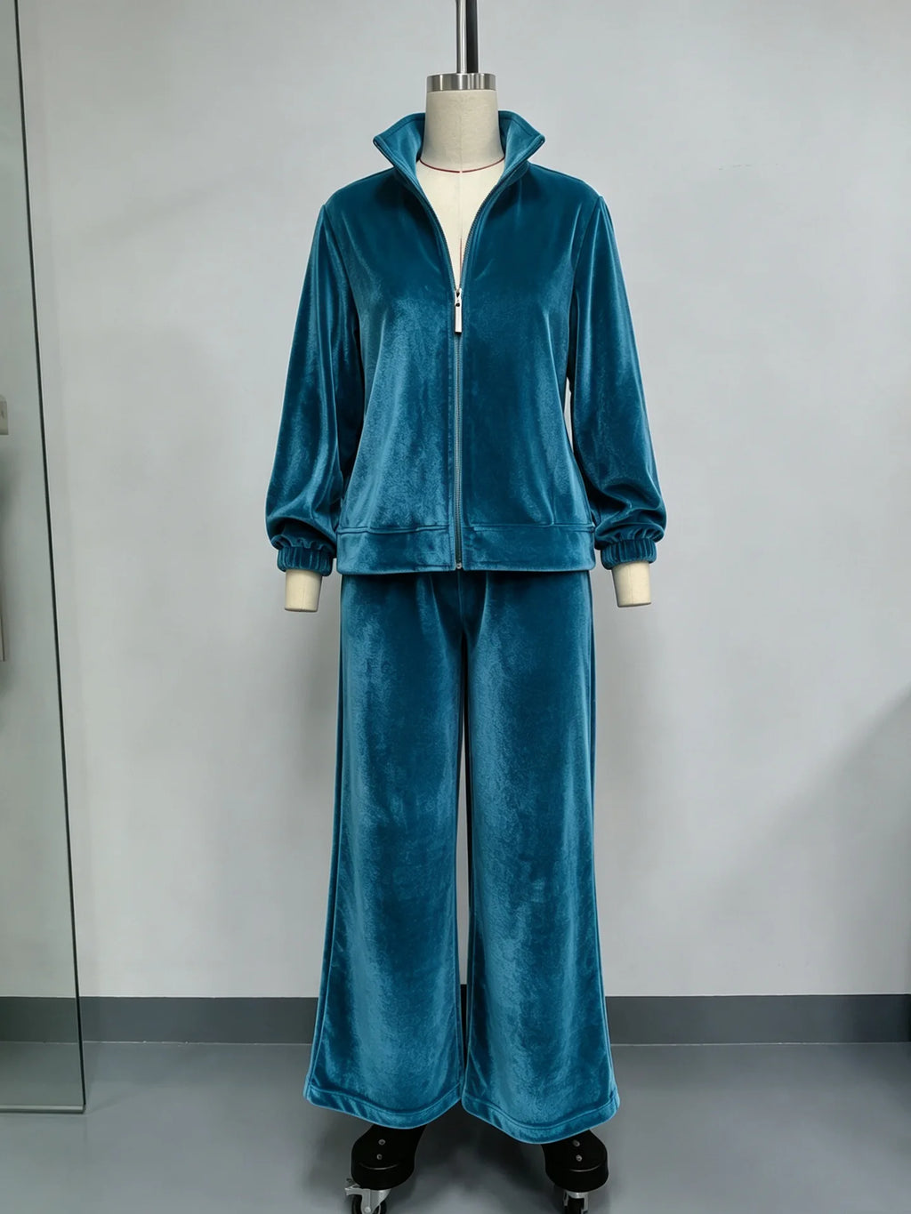 Women's Velvet Two-Piece Set with Wide-Leg Pants