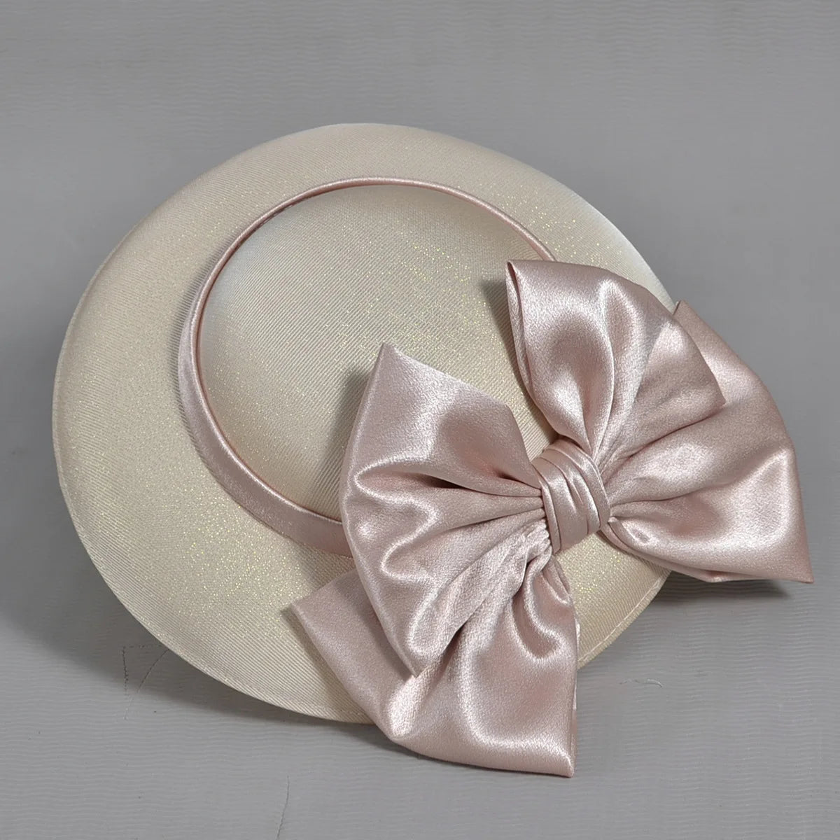 Article comforme à l'image, créez votre style en choisissant votre taille, couleur pour une satifaction parfaite!